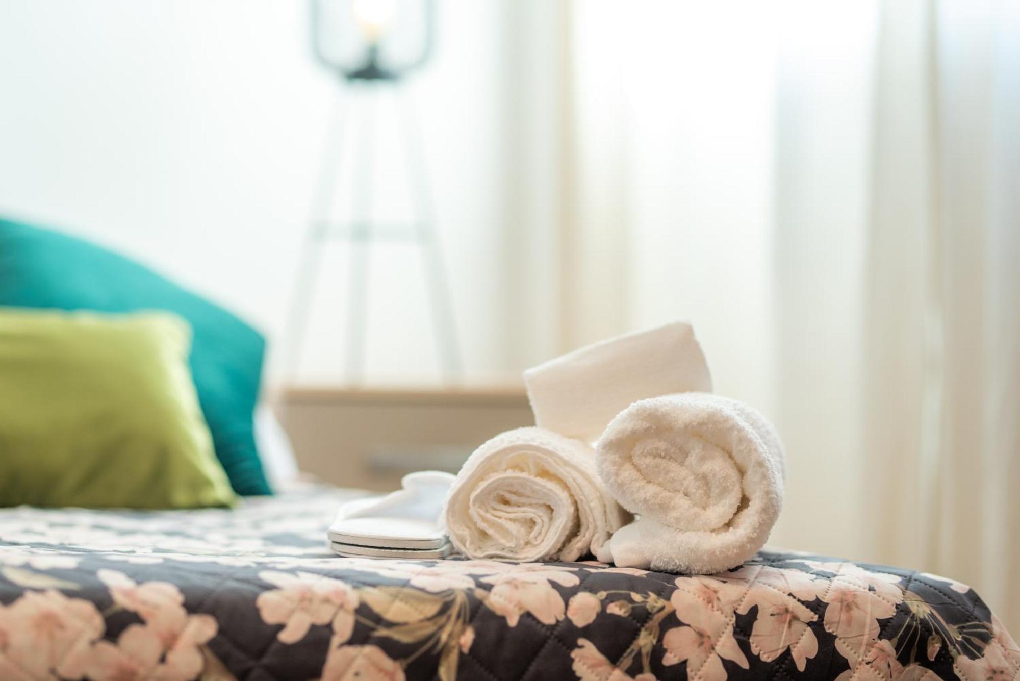 Naisa Apartamento Turistico Villena Esterno foto